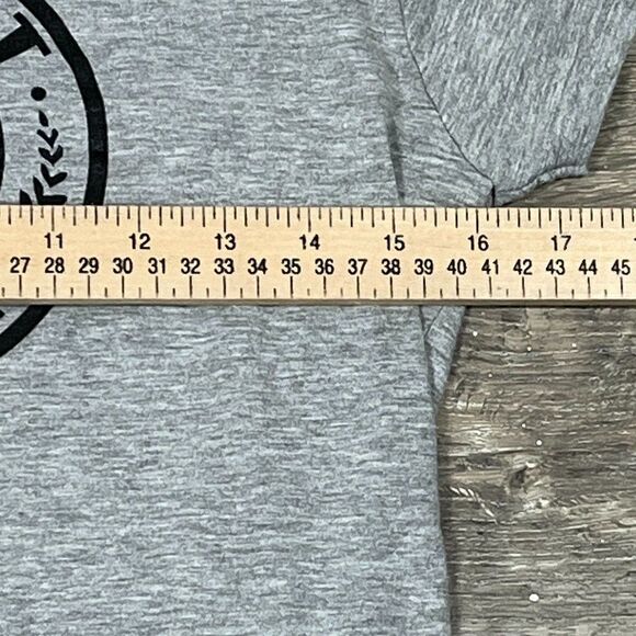 District 9 3/4 T-Shirt Womens Size Medium - Picture 4 of 11